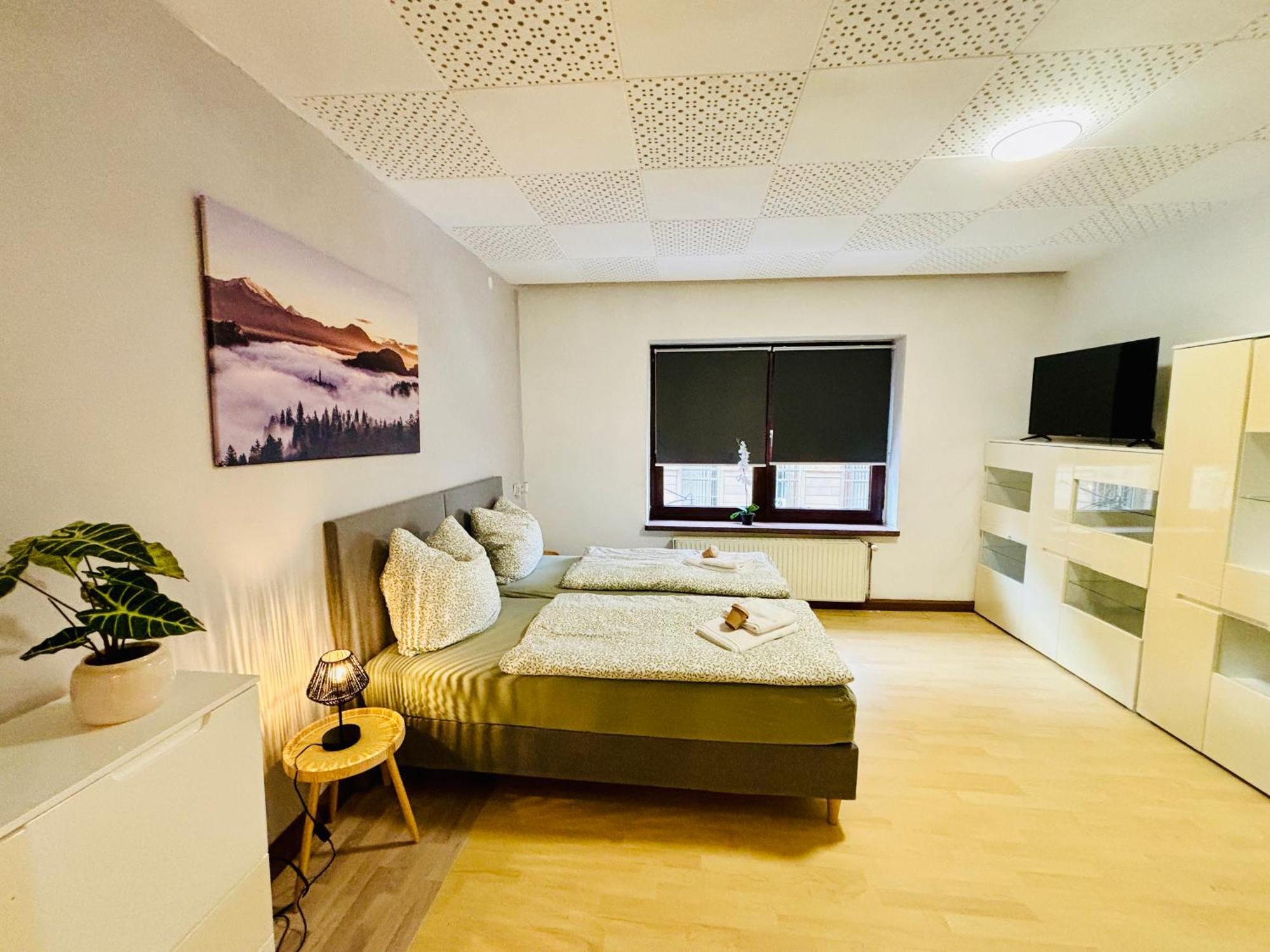 Harmony - Ganzes Appartement 3 Schlafzimmer City Meiningen Exterior foto